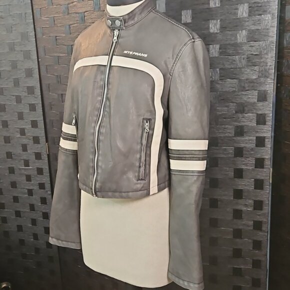 Urban Outfitters Iets Frans Jessy Faux Leather Cropped Moto Jacket Size Medium - Picture 5 of 13